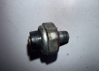 Czujnik ciśnienia oleju  Honda VFR 750 F rc36