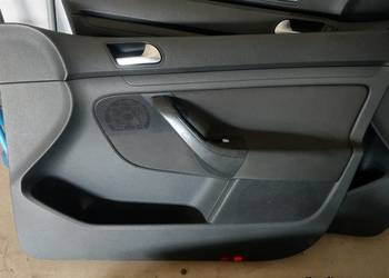Boczek drzwiowy tapicerka drzwi prawy przedni przód VW Golf V 5
