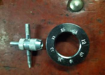 Gwintownik i Przyrząd do centrowania kół WskShl Komar