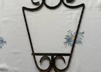 Kwietnik wiszacy z kutego zelaza