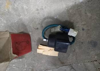 Sprzedam regulator wyvieraczek fiat 126p