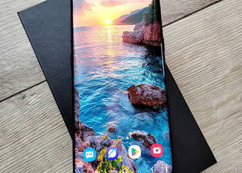 Samsung S8 LTE, bez simlocka, folia hydrożelowa , powerbank, słuchawki