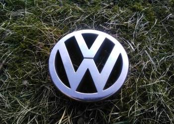 Znaczek przedni VW Golf 4 Bora Passat B5 Edition 2000
