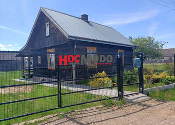 Urokliwe siedzlisko 1,2 h z zabudowaniami
