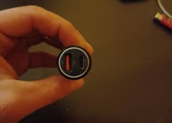 Ładowarka samochodowa Reinston