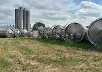Silos, silosy zbiorniki aluminiowe na granulat o pojemności  76 m3