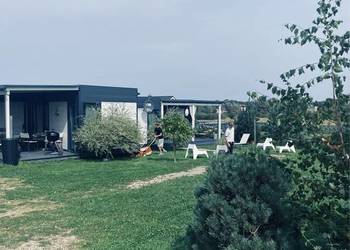 Dom SSZ 200 m2 plus 2 domki nad morzem 1500m2