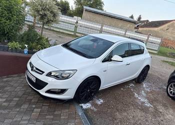Opel Astra J