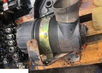 Manitou - Obudowa Filtra Powietrza