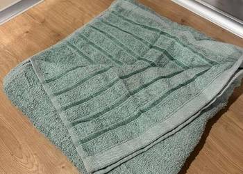 Duży Zielony ręcznik jak nowy