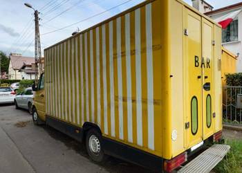 sprzedam foodtruck z wyposażeniem gastronomicznym
