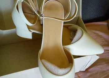 Nowe, eleganckie obuwie