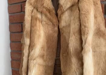 Cudne szczuple futerko naturalne z królika vintage, klasyczny fason
