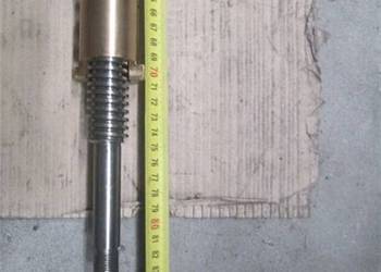 Wałek 1U05-2810/001 tokarki TUR-630