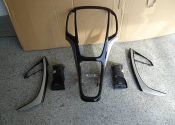 Dekory, listwy, ramki ozdobne Astra J OPC czarne, black .