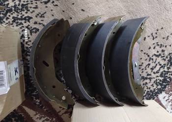 Szczęki hamulcowe tył Mitsubishi Carisma, colt