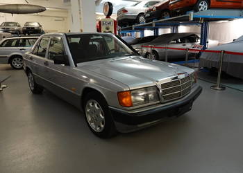 Mercedes 190E 2.0 benzyna — bardzo dobry stan, bez korozji - Klimatyzacja