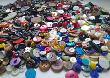 Guzik guziki ponad 1200 sztuk Guzik guziki ponad 1200 sztuk