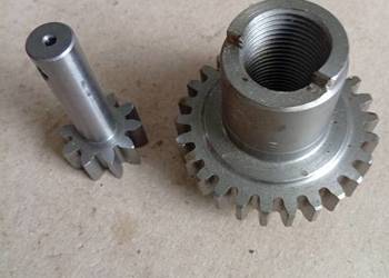 Komplet kół wieszaka Zetor.