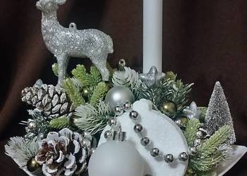 Stroik świąteczny bożonarodzeniowy na talerzu 25cm biel srebro