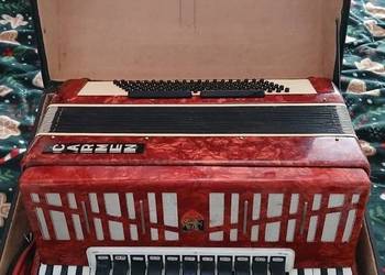 Sprzedam Akordeon 120 Basów 4 Chóry Carmen