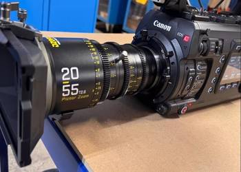 Korpus kamery filmowej Canon C700 z mocowaniem EF