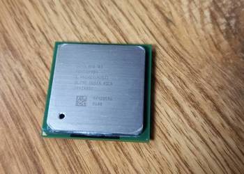Procesor Pentium 4  , 2.4GHz  533 Mhz