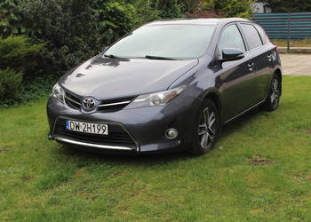 Toyota Auris II 2015r. 1,6 Benz. Polski salon Stan BDB Zamiana