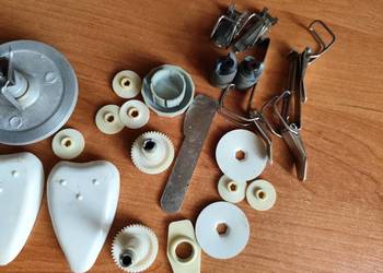 Części do robota kuchennego km8 widoczne na zdjęciach