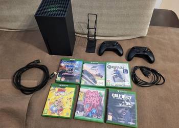 Konsola Xbox Series X, 2 pady, pudełko, okablowanie, dużo gier