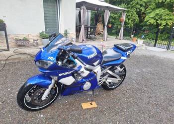 Yamaha R6