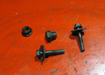 SUZUKI BURGMAN AN400 AN 400 250 AN250 09 śruby silnika korek
