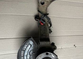 Zwrotnica lewy przód Passat b5 1.9tdi 8D0407257AC Zwrotnica lewy przód Passat b5 1.9tdi 8D0407257AC