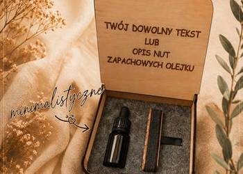 Drewniany Dyfuzor Zapachowy do Auta – Zestaw z Twoim Wzorem + Olejek
