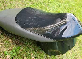 APRILIA SPORTCITY siedzenie fotel schowek na kask nocnik