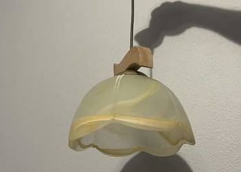 Lampa wisząca z drewnem / elementem drewna