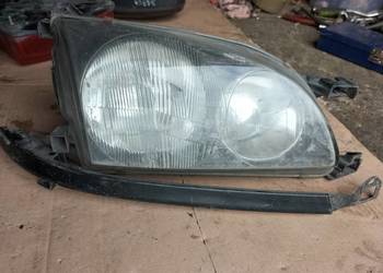 TOYOTA AVENSIS 1 T22 LAMPA PRZÓD  PRAWA