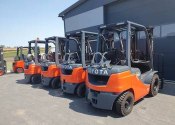 Wózek TOYOTA 8FGF15 Triplex 2023r Nowy Wolny skok , LPG 8FGF18 8FG15