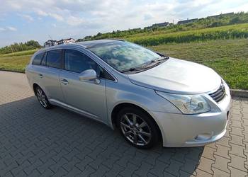 Toyota Avensis 2.2 D4D skrzynia manualna, panoramiczny dach,kamera cofania