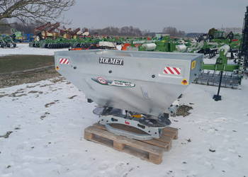 Rozsiewacz nawozów 800 l Tolmet