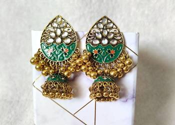 Duże orientalne kolczyki jhumki kolor złoty zielony dzwonki malowane boho e