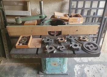 Frezarka dolnowrzecionowa firmy GZpML