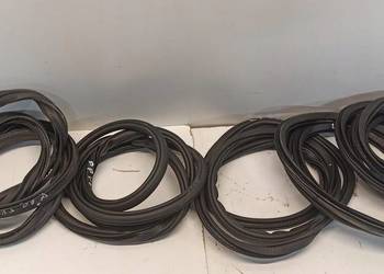 VOLVO V60 CC USZCZELKA DRZWI KLAPY 31457863 31457864 32378531