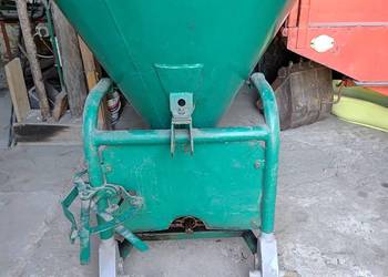 Rozsiewacz nawozów stan bardzo dobry !!!