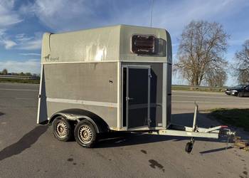 Humbaur przyczepa do koni 2000 kg