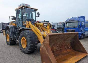 Ladowarka kolowa HUNDAI HL 760- 91 4X4