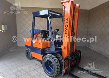Wózek widłowy TOYOTA 5FG30 Triplex wolny skok, przesuw TOYOTA 5FGF30 Linde