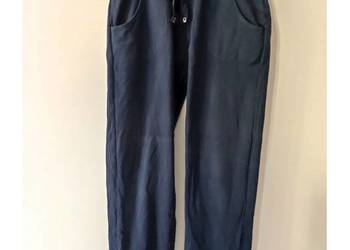 proste dresy joggers chinosy spodnie dresowe sportowe  casual granatowe