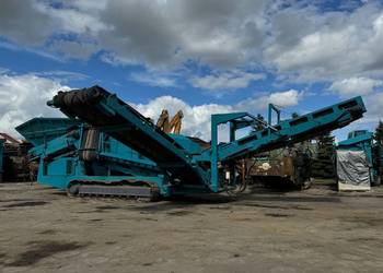 Mobilny przesiewacz Powerscreen Warrior 1800