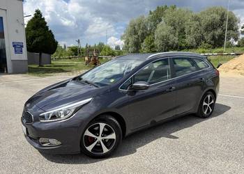 Kia Ceed 1.4 BENZYNA Klimatyzacja Nawigacja Kamera Ledy Tempomat Relingi
